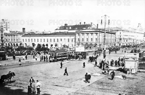 Teatralnaya square, moscow, 1928, now called sverdlov square.