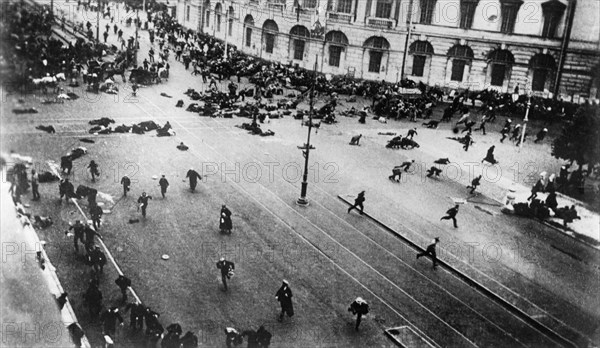 Petrograd (st, petersburg) workers' demonstration attacked by police on orders of kerensky provisional government, july 1917, russian revolution.