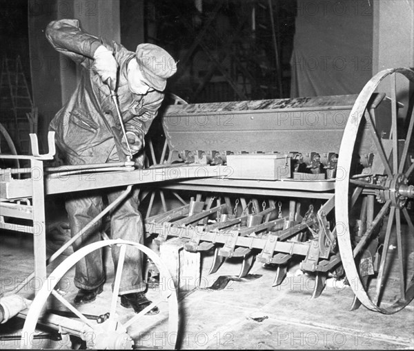 Leipzig spring fair: for the first time the republic of china is turning out agricultural machinery, 1955.