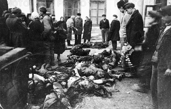 Bodies of odessa civilians who were burnt alive by german-rumanian occupationists in the compound of gestapo and the rumanian siguranza, may 1944.