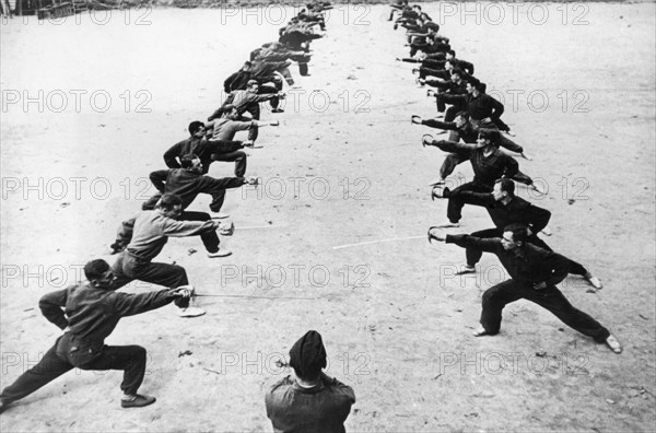 Red army cavalry soldiers undergoing rapier practice, world war ll.