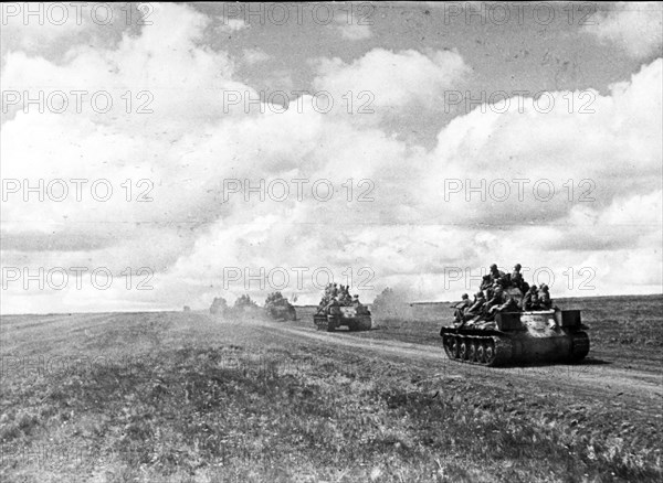 Red army tanks move into forward positions in kursk bulge in july 1943.