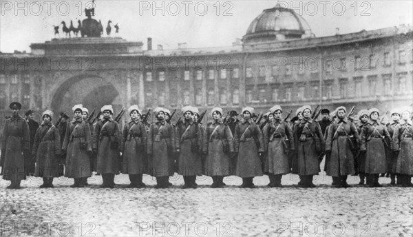 Petrograd, russsia 1917: women's batallion guarding the bourgeois government in the winter palace.