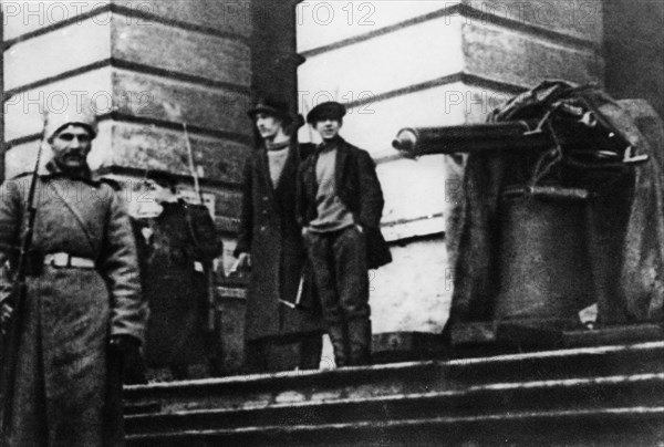 Guns defending the smolny in petrograd, the headquarters of the great october socialist revolution of 1917.