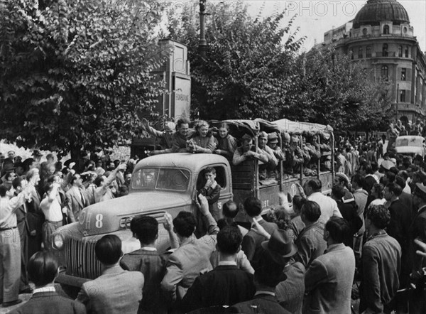 Soviet motorized infantry enters bucharest.