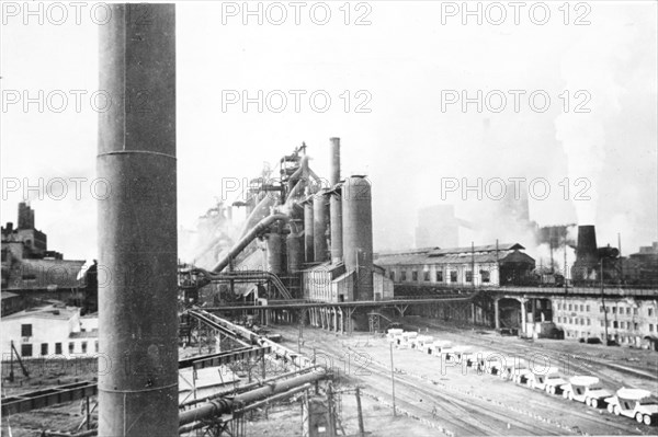 Blast furnace of the magnitogorsk iron and steel works, the largest in the soviet union, 1930s.