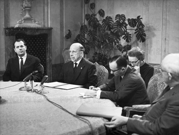 Walter ulbricht, gdr state council chairman, giving a statement on the assassination of us president john f, kennedy to united press international newsfilms (upi) on december 3, 1963, sitting (left to right) are mr, holdt, director of the press office at the gdr ministry for foreign affairs; w, ulbricht; mr, flemming, director of the west berlin upi office and ambassador kegel.