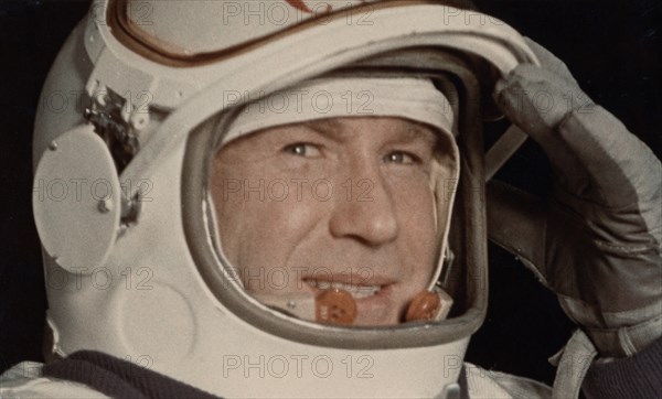 Cosmonaut alexei leonov, 1965, voskhod 2.