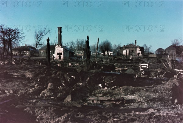 World war 2, photo taken by german soldier somewhere in occupied belorussia, ruined homes.