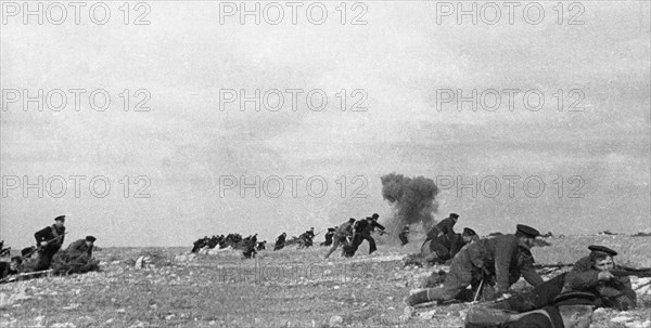 Defense of sevastopol, soviet marines attacking enemy lines, april 1942.