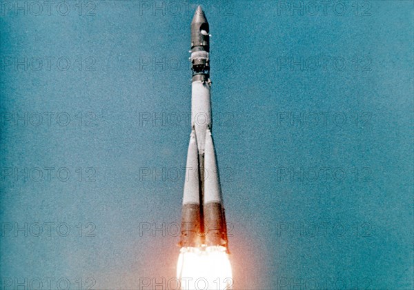 Launch of vostok 1 rocket carrying yuri gagarin, soon to be the first man in space, in 1961, this is a still from a soviet film about the space program.