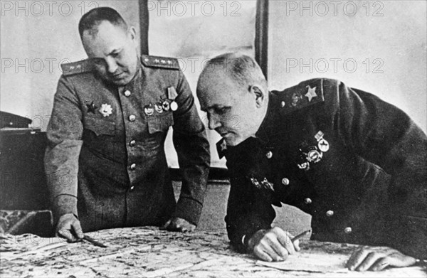 Colonel general m, zakharov (left), chief of staff of the second ukrainian front, and marshall i, konev laying plans for the encirclement of the germans prior to the battle of korsun-shevchenkovsky in 1944, world war 2.