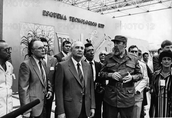 Fidel castro, head of the communist party of cuba (right) with mikhail gorbachev, general secretary of the cpsu (center) at expo-cuba exhibition, april 1989, havana, cuba, state visit by m, gorbachev to cuba.