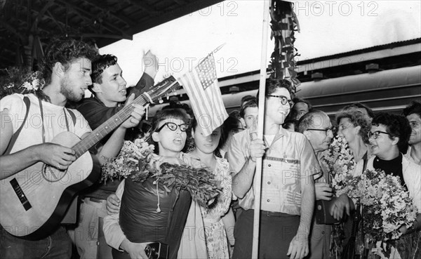 Sixth world festival of youth and students in moscow, july 1957, american participants arriving at the byelorussian railway station on july 27 for the festival.