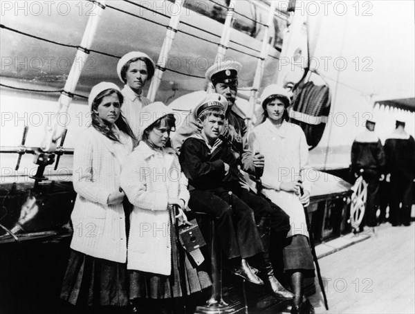 Tsar nicholas ll with his children aboard the royal yacht, standard, in 1911.