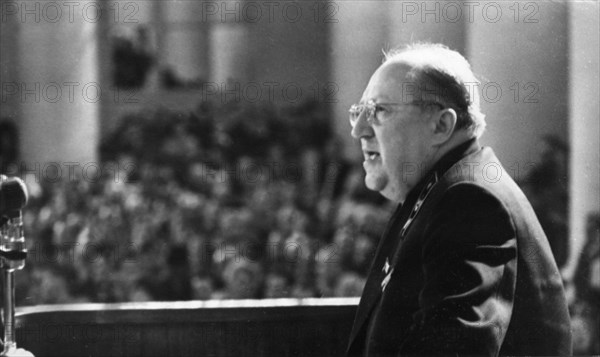 R, a, rudenko, prosecutor general of ussr makes a speech at the trial of u2 spy plane pilot francis gary powers, moscow, ussr, august 1960.