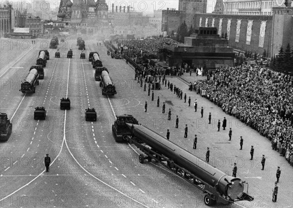 Sandal (ss-4) missiles at a 1962 may day parade in red square, moscow, ussr, the ss-4 is a single-stage, liquid-fuel irbm with a choice of nuclear or conventional warheads and a range of 1,100 miles, first seen in 1961.