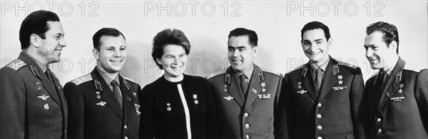 6 heros of the soviet union cosmonauts pilots (left to right) popovich, gagarin, tereshkova, nikolayev, bykovsky and titov, 1963.