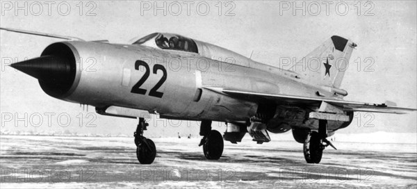 Ussr 1967, supersonic jet plane e-76 (mig-21)which was used by lidia zaitseval of moscow to set a world record of 1310 km, per hour for a 1000 km, closed route flight.