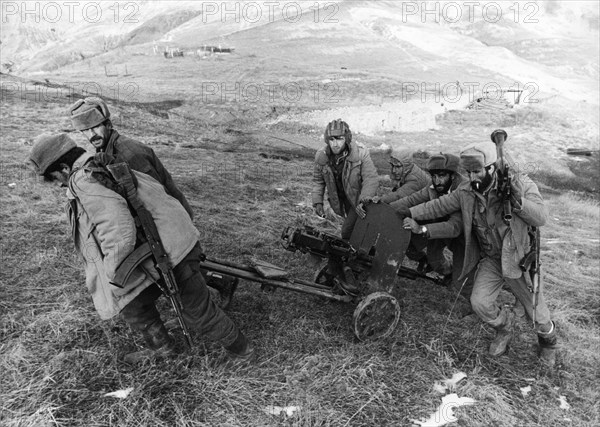 Nagorno karabakh, azerbaijan, armenian soldiers en route to the front line, december 1992.