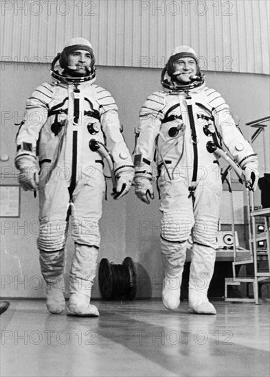 The soyuz 23 crew, commander v,d, zudov (left) and flight engineer valeri rozhdestvensky, during training at the yuri gagarin cosmonaut training center, october 1976.