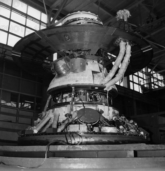 The descent module of the soviet space probe venera 11 or 12 in the assembly and testing shop, 1978.