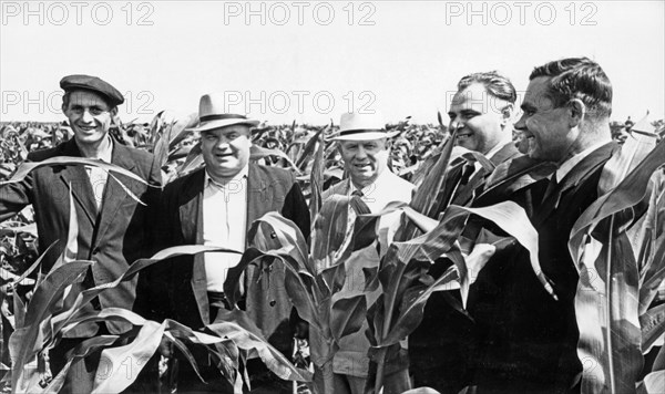 Nikita khrushchev in a maize field of acollective farm in the orel region, 1962.