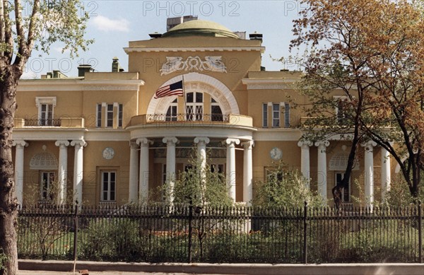 Spasso house, the residence of the us ambassador to the soviet union, jack f, matlock, in moscow, ussr, 1988.