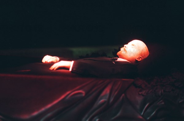The body of vladimir lenin in the mausoleum on red square which will be closed to the public untill april 5 because of prophylactic works, scientists of the laboratory of biological structures have been preserving lenin's body for 75 years, they systematically examine the body, cover the face with special chemical substance to save the tissue from decomposition, and immerse the body in the solution, making experiments with eternity, february 4, 1999.