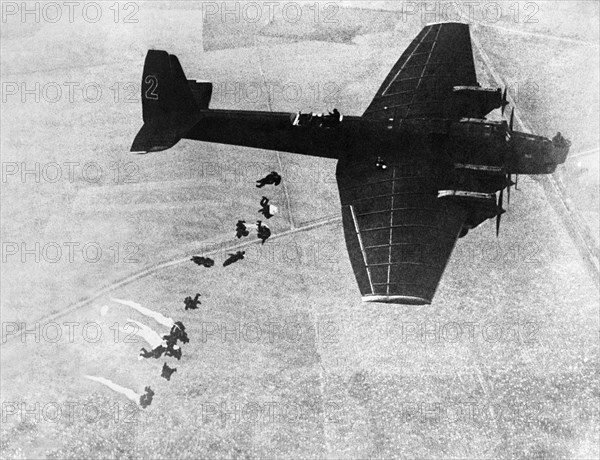 World war 2, 'parachute assault' by d, shulkin, 1943.