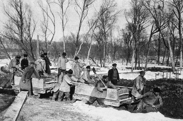 Trans-siberian railway under construction, early 20th century (1900?), convicts construct the ussuri section of trans-siberian railway.