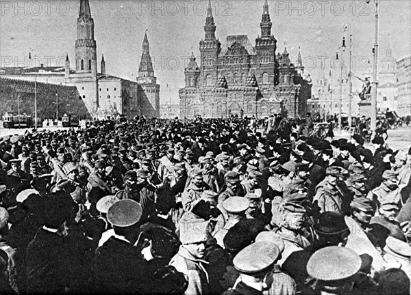 World war one, german pows in red square, moscow, 1915.