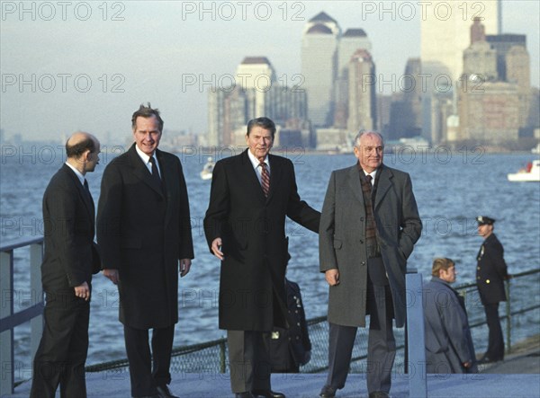 Mikhail gorbachev with ronald reagan and george bush in new york city during his visit to the usa in 1987.