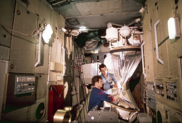 Soyuz 29 crew aleksandr ivanchenkov and vladimir kovalyonok training at baikonur, 1978.