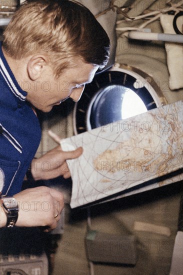 Soyuz 30, cosmonaut miroslaw hermaszewski (poland) observing the earth's surface, 1978.