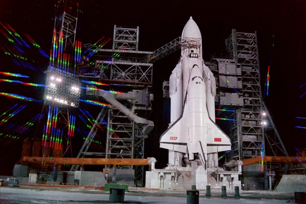 Baikonur cosmodrome, kazakh ssr, ussr, before launch of the launch vehicle 'energia' with the buran spacecraft, november 15, 1988.