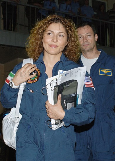 Moscow region, russia, august 23, 2006, american entrepreneur and space tourist anousheh ansari and american astronaut michael lopez-alegria are seen during the training of the main and back-up crew of the 14th expedition to international space station (iss) in zvezdny gorodok (star city and cosmonauts training centre).