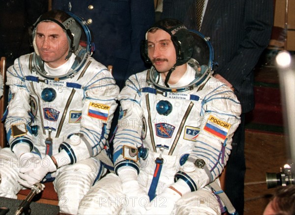 April 9, 1997, russian cosmonauts vasily tsibliyev /left/ and alexander lazutkin will spend more 35 days on board the orbiting station 'mir',ll flights of russian cosmonauts will now last the same time from 190 up to 200 days, this decision was taken to set the schedule of space flights in order, because of lack of state financing 'progress' centre producing rocket boosters 'soyuz-u' which put into orbit space crews regularly is out of time to manufacture boosters in fixed date.
