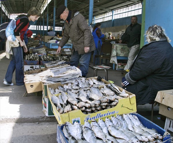 Astrakhan, russia, fish for sale in selenskie isady market, april 26, 2007.