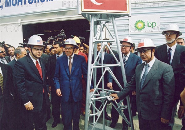 Azerbaijan, september 18, 2002, pictured (l-r) u,s, energy secretary spenser abraham, azerbaijan president geidar aliyev,,georgian president eduard shevardnadze and turkish president ahmed necdet sezer during the ceremony of launching construction of a baku-tbilisi-ceyhan pipeline held on the grounds of an oil terminal near the village of sangachaly in 40 km southwards of baku.