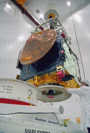 Baikonur, kazakhastan, may 26, 2003, specialists preparing the beagle 2 lander as part of the european space agency's mars express mission to be launched on june 2, 2003 on soyuz-fg booster.