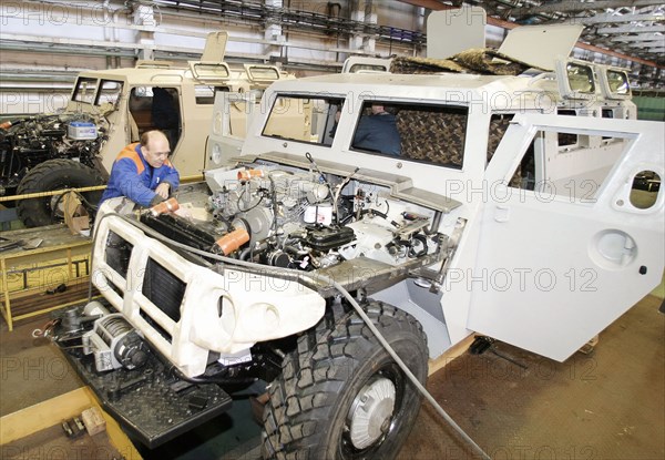 Assembly of the 'tigr' (tiger) multi purpose mobile army vehicles at the gaz (gorky) automobile plant here, nizhni novgorod, russia, 2005.