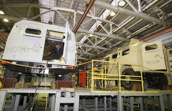 Assembly of the 'tigr' (tiger) multi purpose mobile army vehicles at the gaz (gorky) automobile plant, nizhni novgorod, russia, 2005.