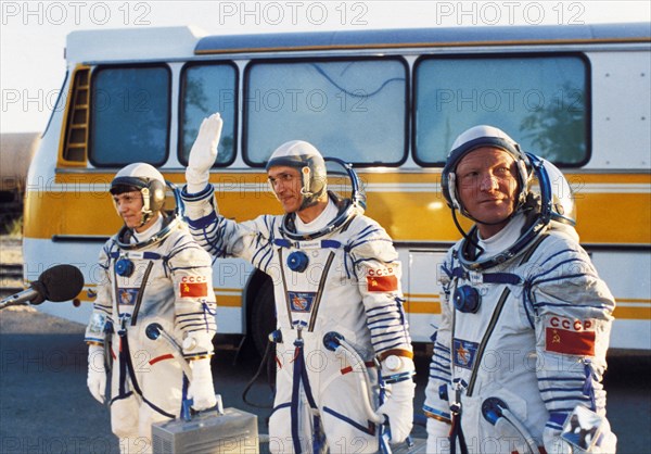 Salyut 7, soyuz t-12, svetlana savitskaya, vladimir dzhanibekov, and igor volk prior to launch,1984.