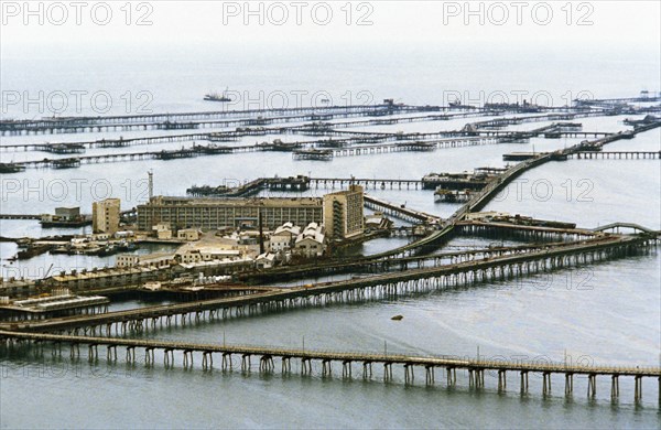 Neftyanye kamni (oil rocks) oil field and workrs' settlement on the caspian sea in azerbaijan, 1992.