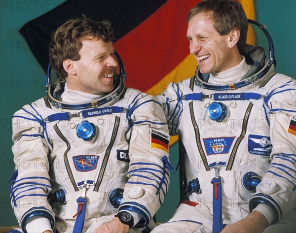 Soyuz tm-14, german cosmonauts reinhold ewald and klaus-dietrich flade, 1992.