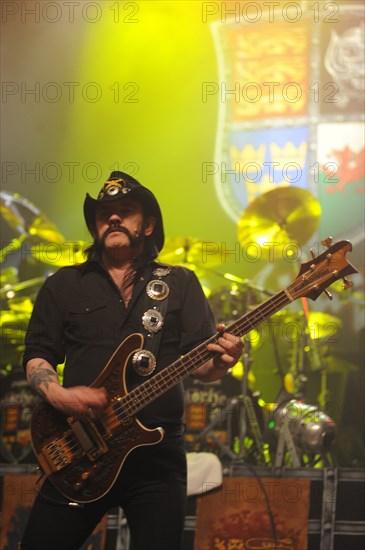 Moscow, russia, december 21, 2009, motorhead bassist lemmy kilmister performs at the luzhniki small sports arena during their tour of russia.