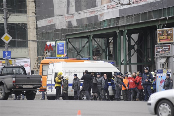 Moscow, russia, march 29, 2010, rescue teams and police officers in lubyanka square, outside lubyanka metro station, sokolnicheskaya line of the moscow underground, an explosion rocked the metro station at 7,52 during the rush hour killing more than twenty passengers.