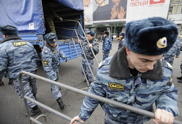 Moscow, russia, march 29, 2010, omon policemen cordon off the entrance to lubyanka metro station, where an explosion rocked during the rush hour killing more than twenty passengers.