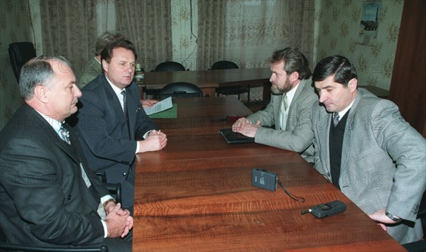 Russian federation, grozny, december 6, 1997, the russian and chechen delegations met in grozny to in a bid to work out a comprehensive treaty between moscow and grozny